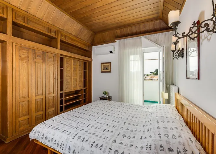 Elegante 130mq In Stile Classico Apartment *